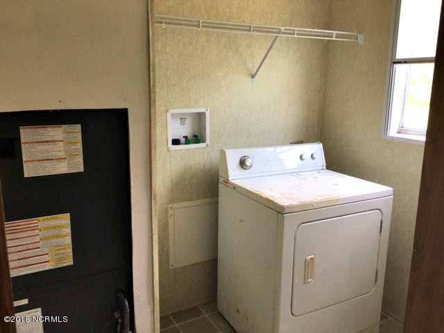 755 Jackson Store Road Beulaville, NC 28518 - Photo 6 of 13 8 laundry