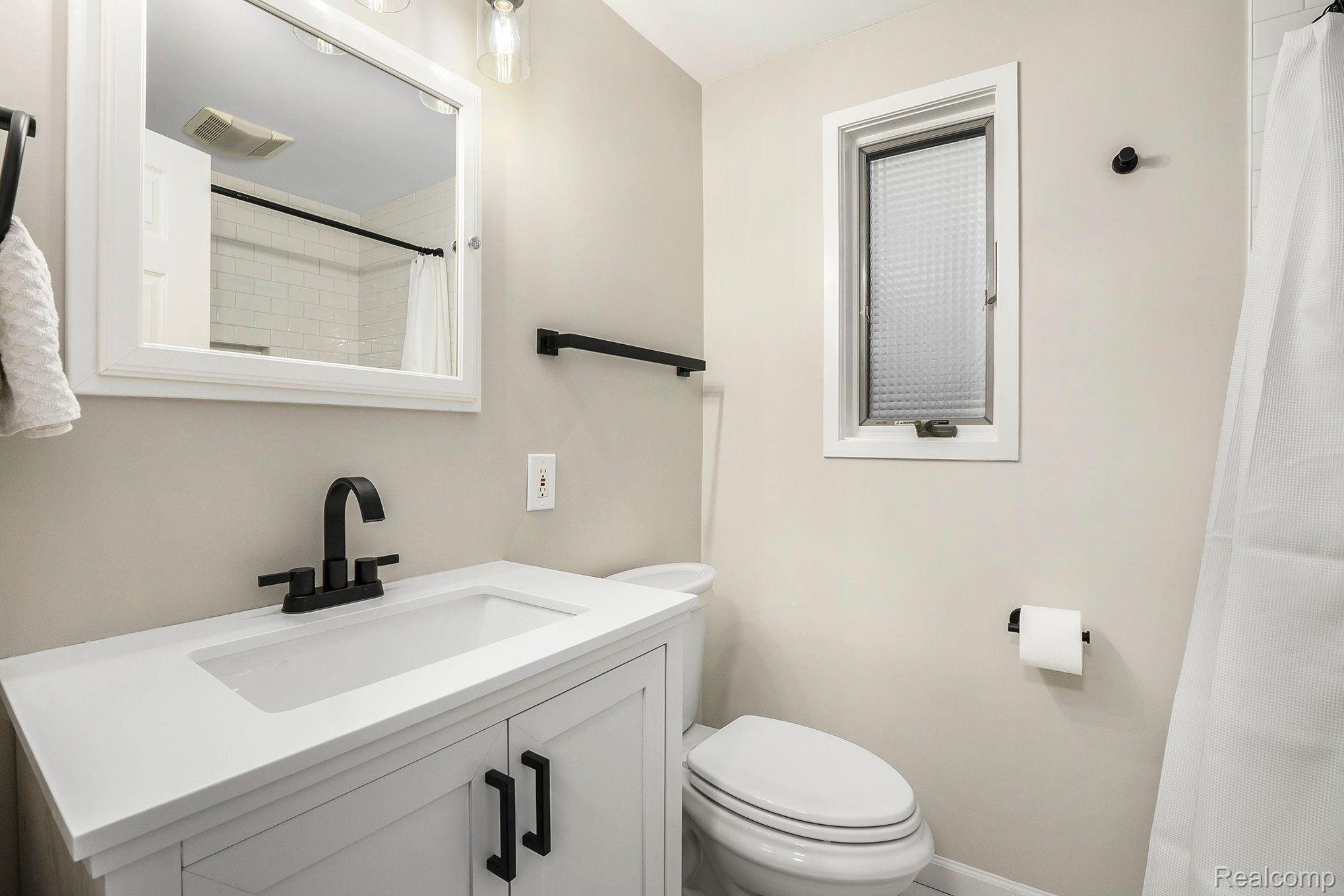 1970 Graefield Road Birmingham, MI 48009 - Photo 11 of 13 Gallery Image 11