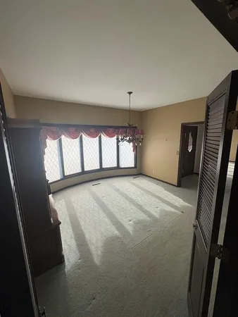 $359,900 | 914 South Country Club Drive, Butler, MO 64730