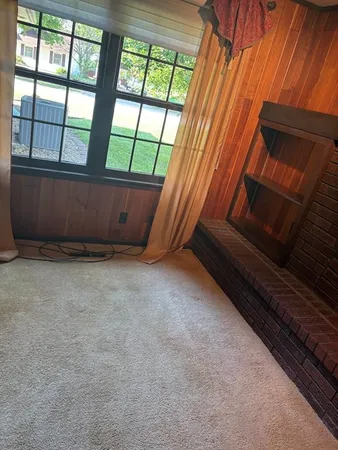 $359,900 | 914 South Country Club Drive, Butler, MO 64730