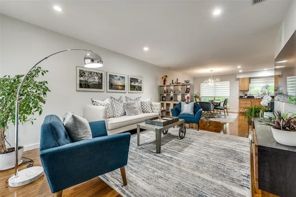 $2,200 | 4616 West Lovers Lane, Unit 209, Dallas, TX 75209