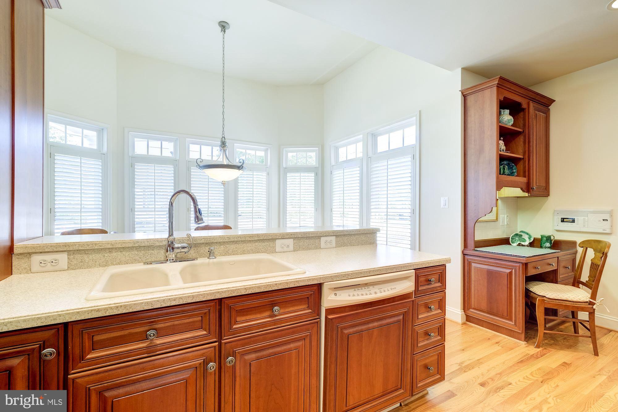 2669 Brook Valley Road Frederick, MD 21701 - Photo 23 of 70 CUSTOM CABINETRY THROUGHOUT THE KITCHEN - STUNNING