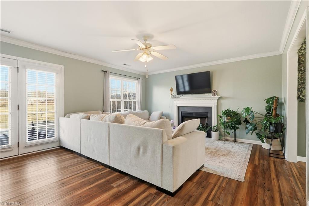 3871 Eagleston Court High Point, NC 27265 - Photo 5 of 22