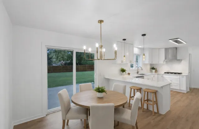 $445,000 | 23 Oaklawn Avenue, Yorkville, IL 60560