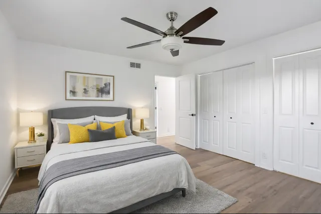 $445,000 | 23 Oaklawn Avenue, Yorkville, IL 60560