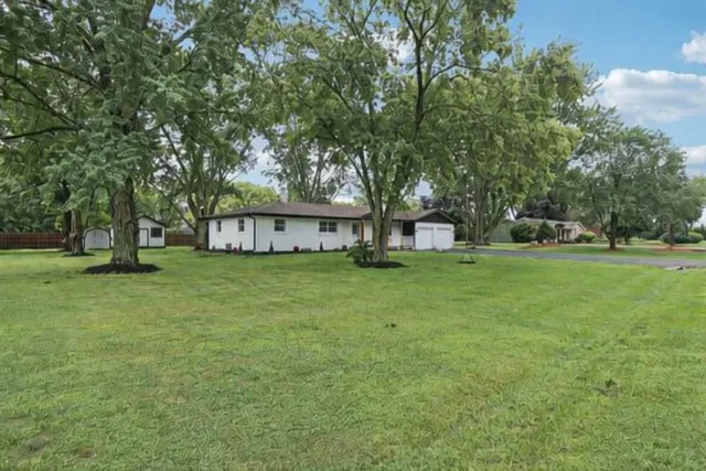 $445,000 | 23 Oaklawn Avenue, Yorkville, IL 60560