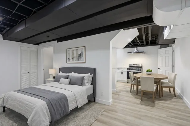 $445,000 | 23 Oaklawn Avenue, Yorkville, IL 60560