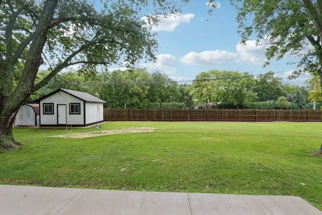 $445,000 | 23 Oaklawn Avenue, Yorkville, IL 60560