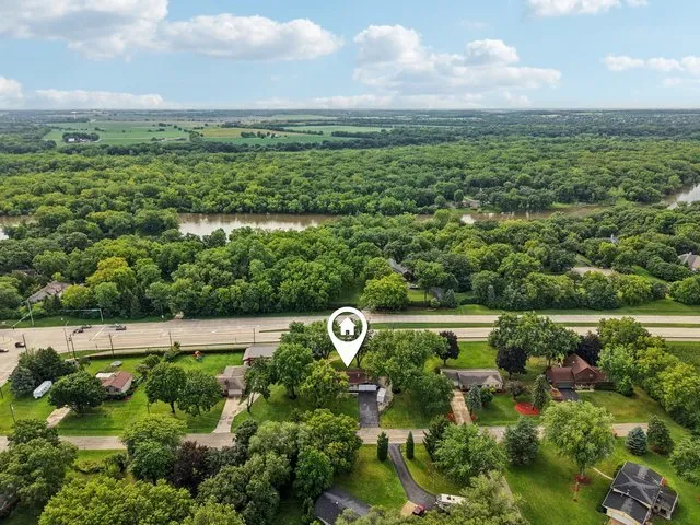 $445,000 | 23 Oaklawn Avenue, Yorkville, IL 60560