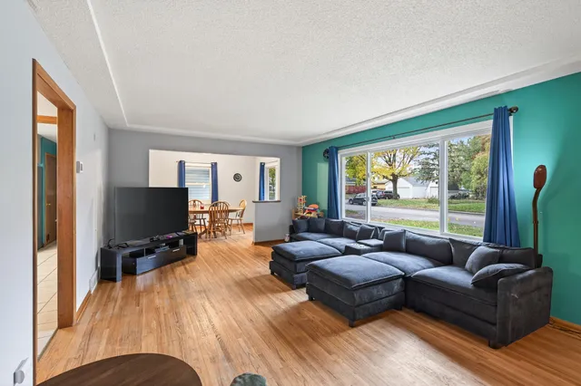 $325,000 | 2720 8th Avenue, Anoka, MN 55303