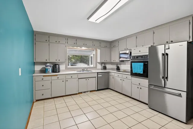 $325,000 | 2720 8th Avenue, Anoka, MN 55303