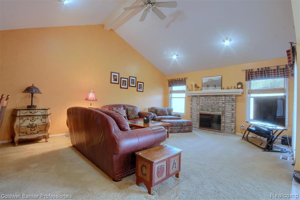 23285 Meridian Road Grosse Ile, MI 48138 - Photo 16 of 53