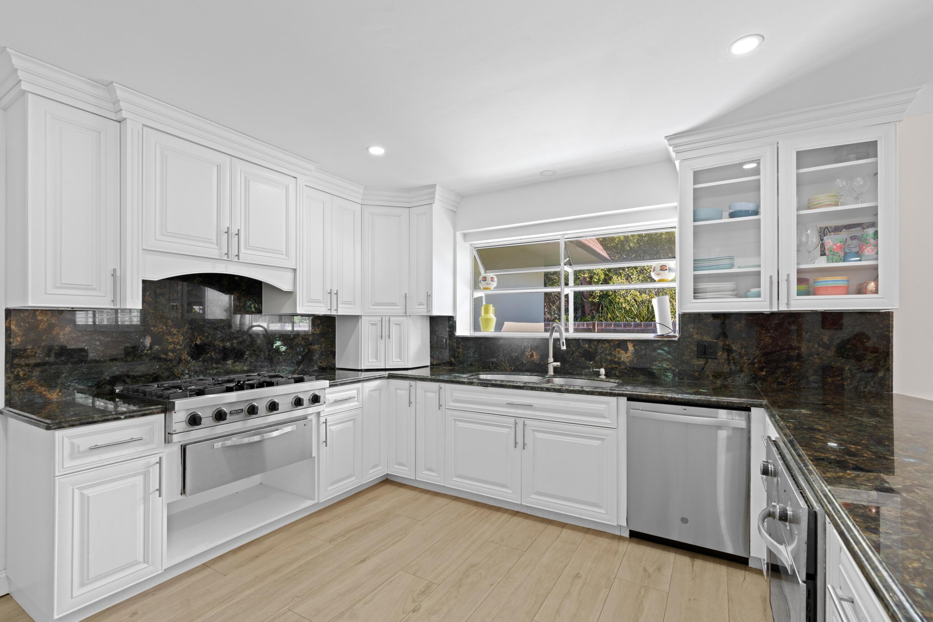 486 Northwest 1st Street Boca Raton, FL 33432 - Photo 12 of 48 Kitchen