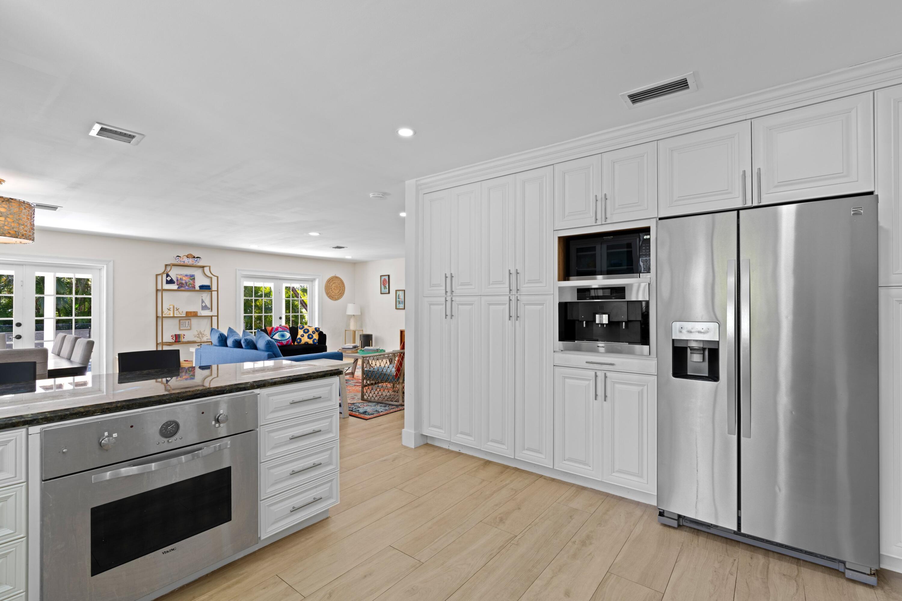 486 Northwest 1st Street Boca Raton, FL 33432 - Photo 14 of 48 Kitchen