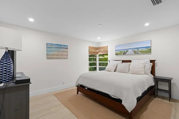 $6,500 | 486 Northwest 1st Street, Boca Raton, FL 33432