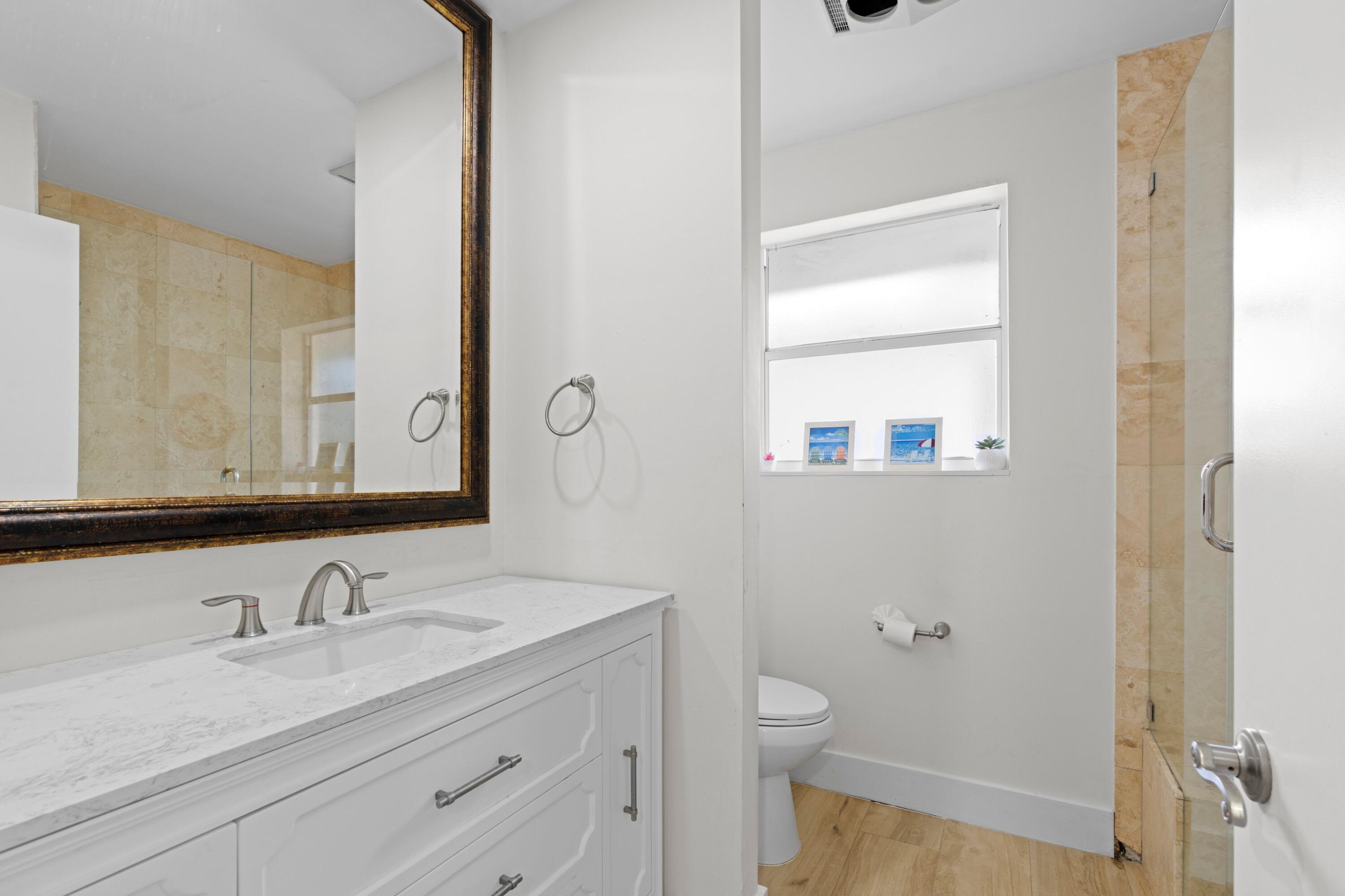 486 Northwest 1st Street Boca Raton, FL 33432 - Photo 19 of 48 Bathroom #2