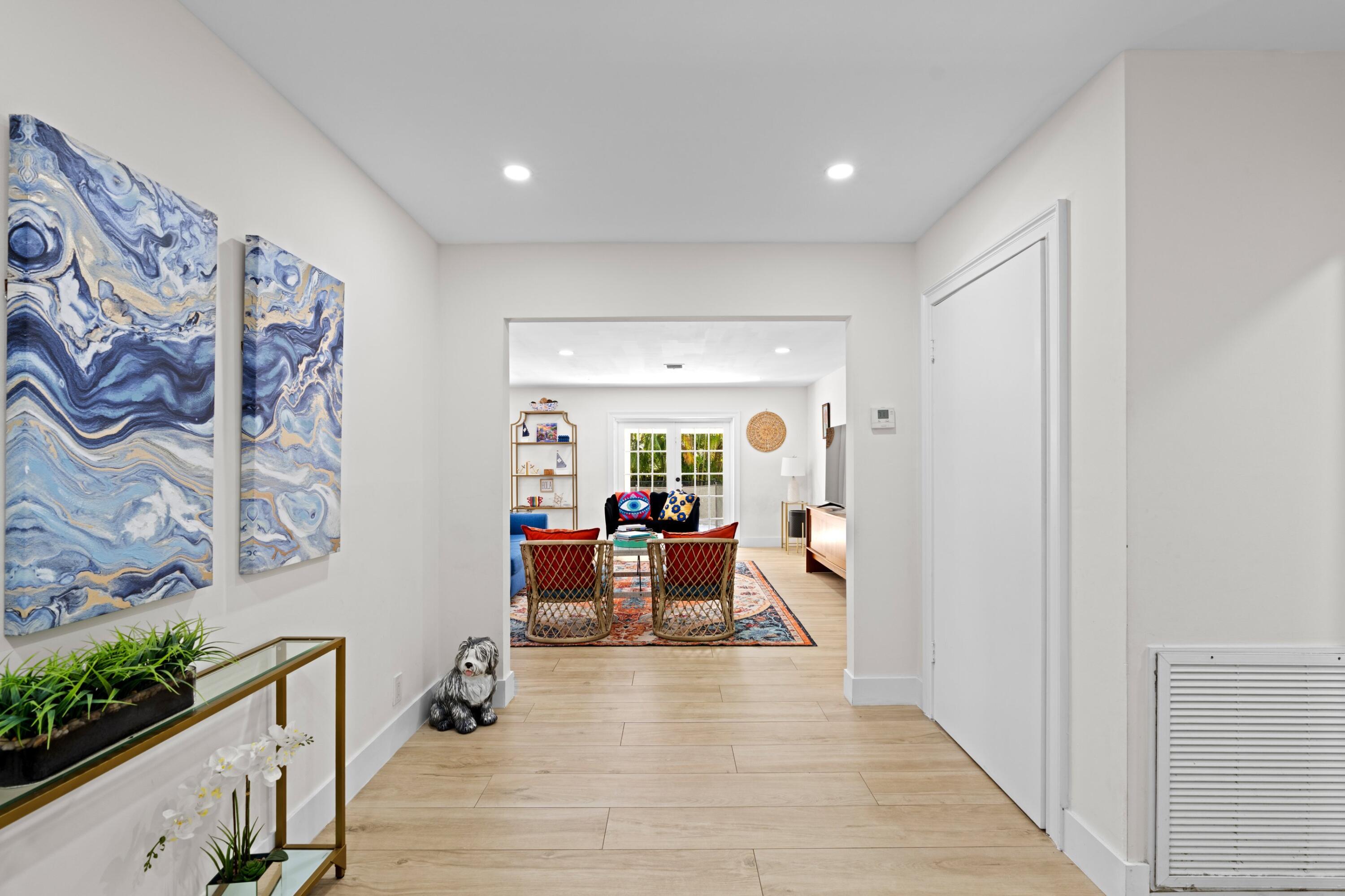 486 Northwest 1st Street Boca Raton, FL 33432 - Photo 21 of 48 Foyer