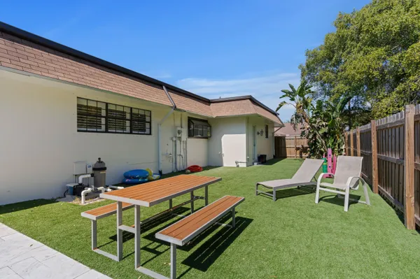 $6,500 | 486 Northwest 1st Street, Boca Raton, FL 33432