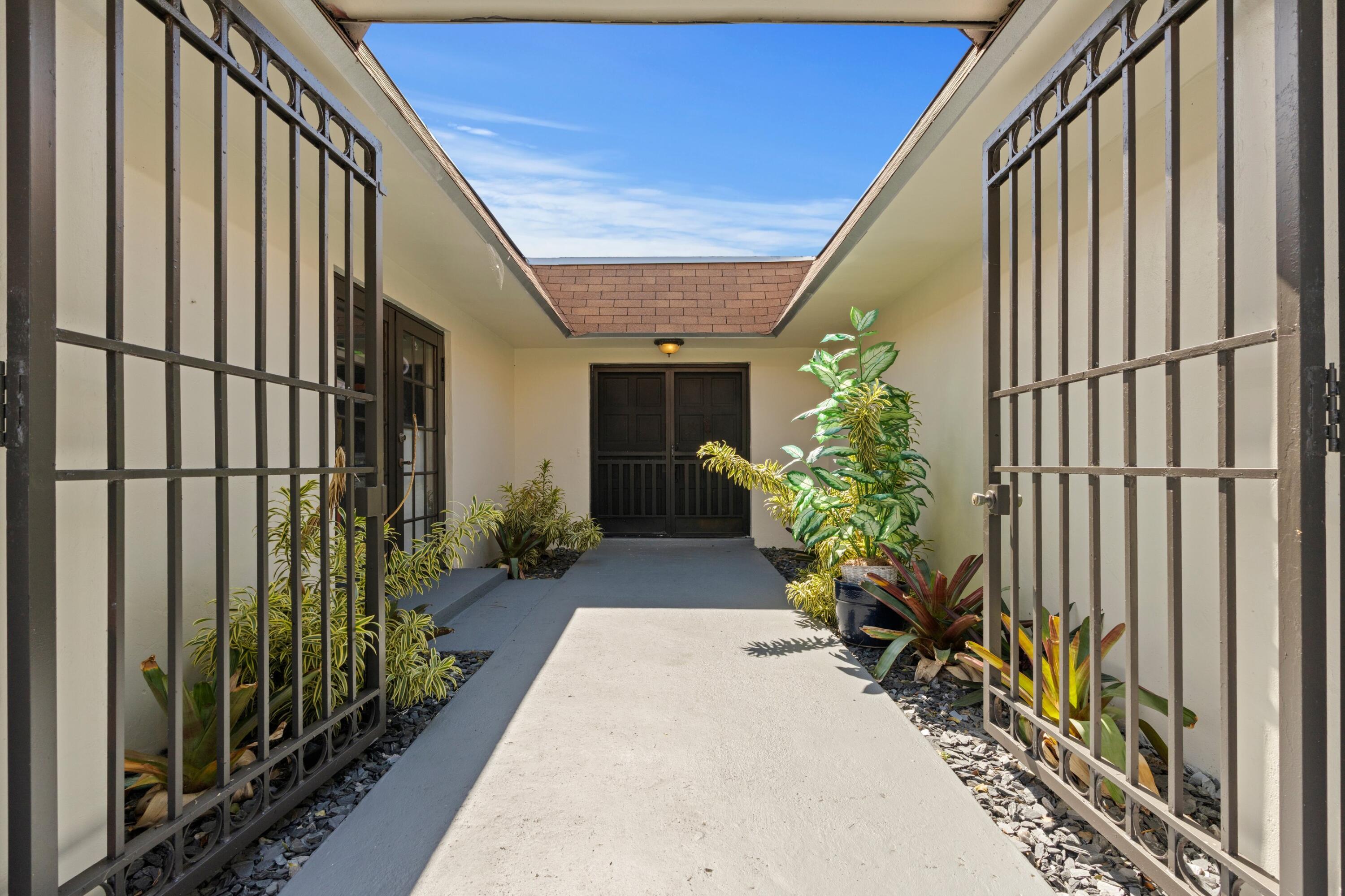 486 Northwest 1st Street Boca Raton, FL 33432 - Photo 29 of 48 Front Exterior