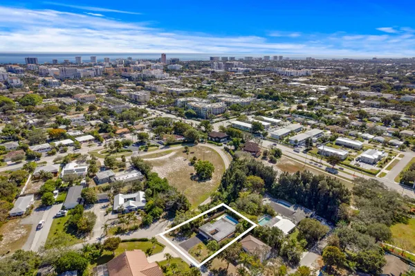 $6,500 | 486 Northwest 1st Street, Boca Raton, FL 33432