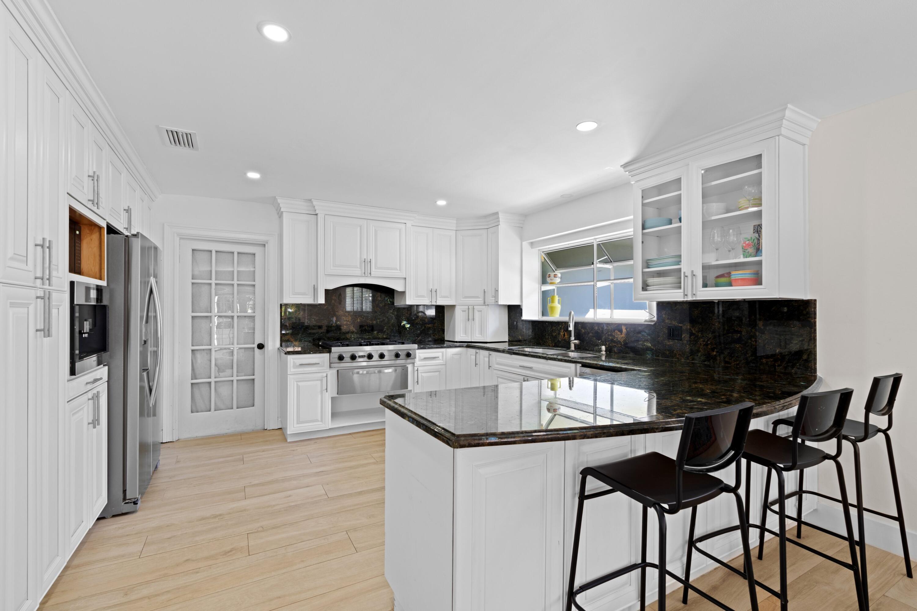 486 Northwest 1st Street Boca Raton, FL 33432 - Photo 10 of 48 Kitchen Island