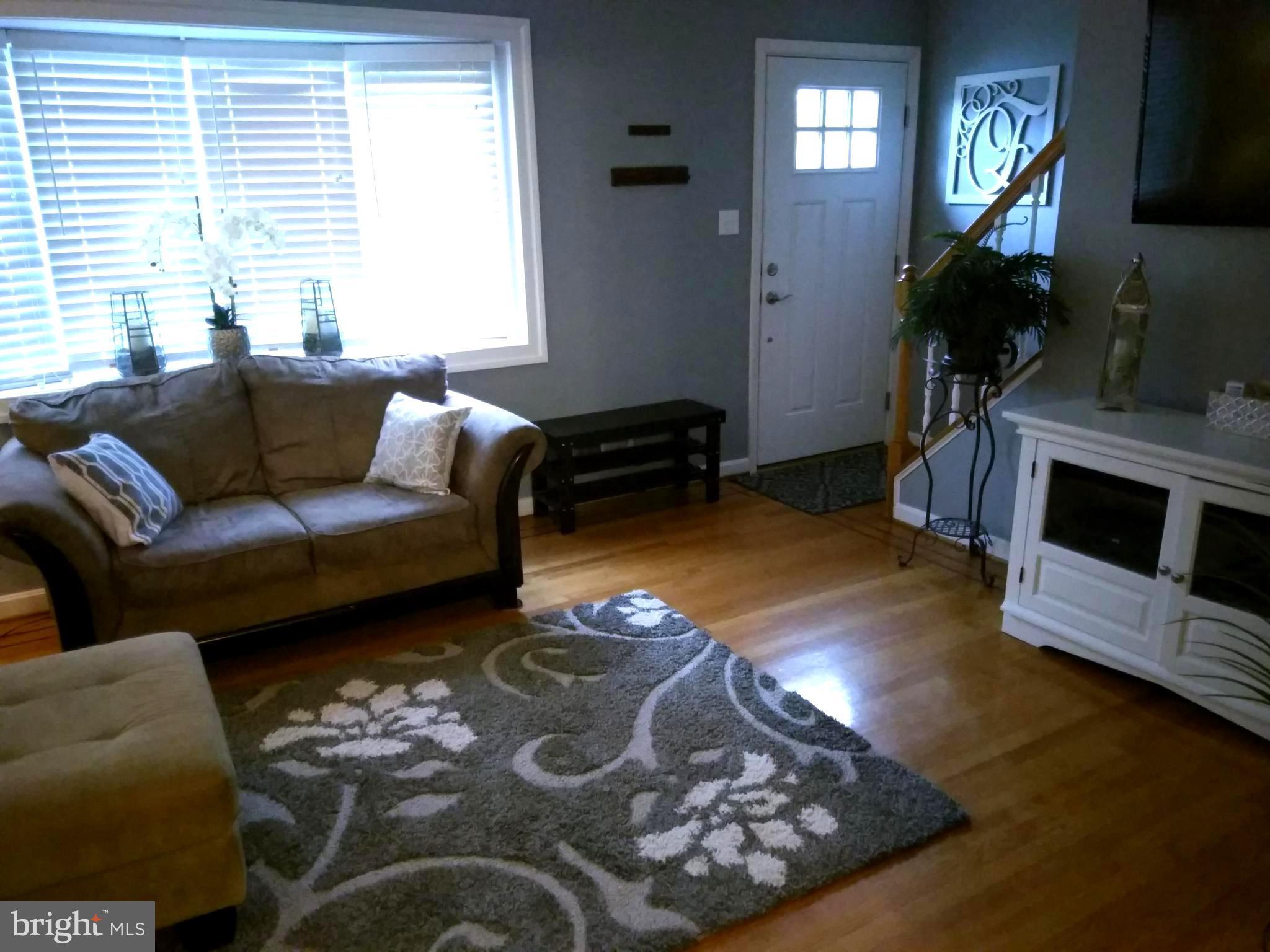 1806 Ridgewick Road Glen Burnie, MD 21061 - Photo 3 of 25 Main Living Room