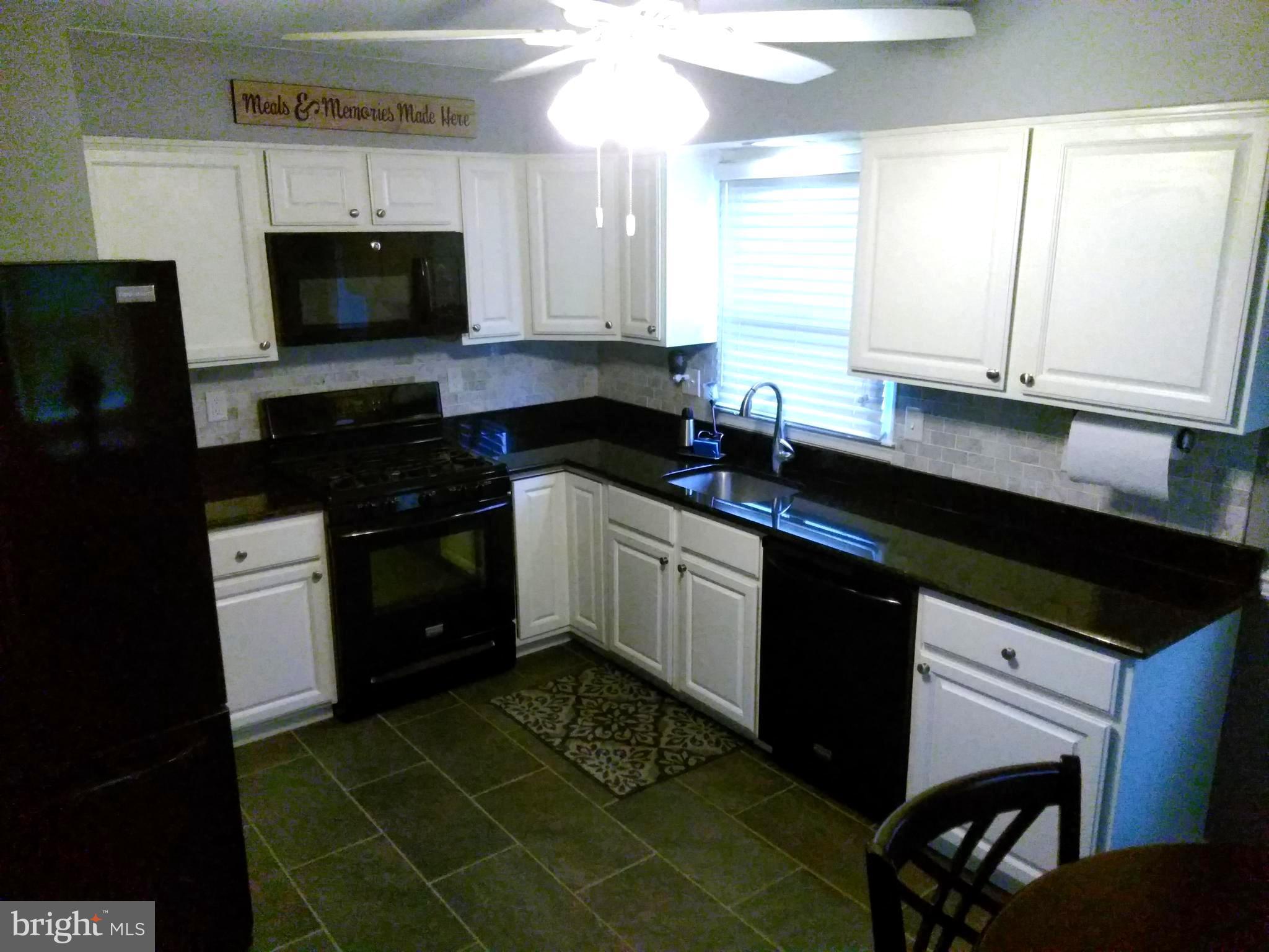 1806 Ridgewick Road Glen Burnie, MD 21061 - Photo 4 of 25 Kitchen