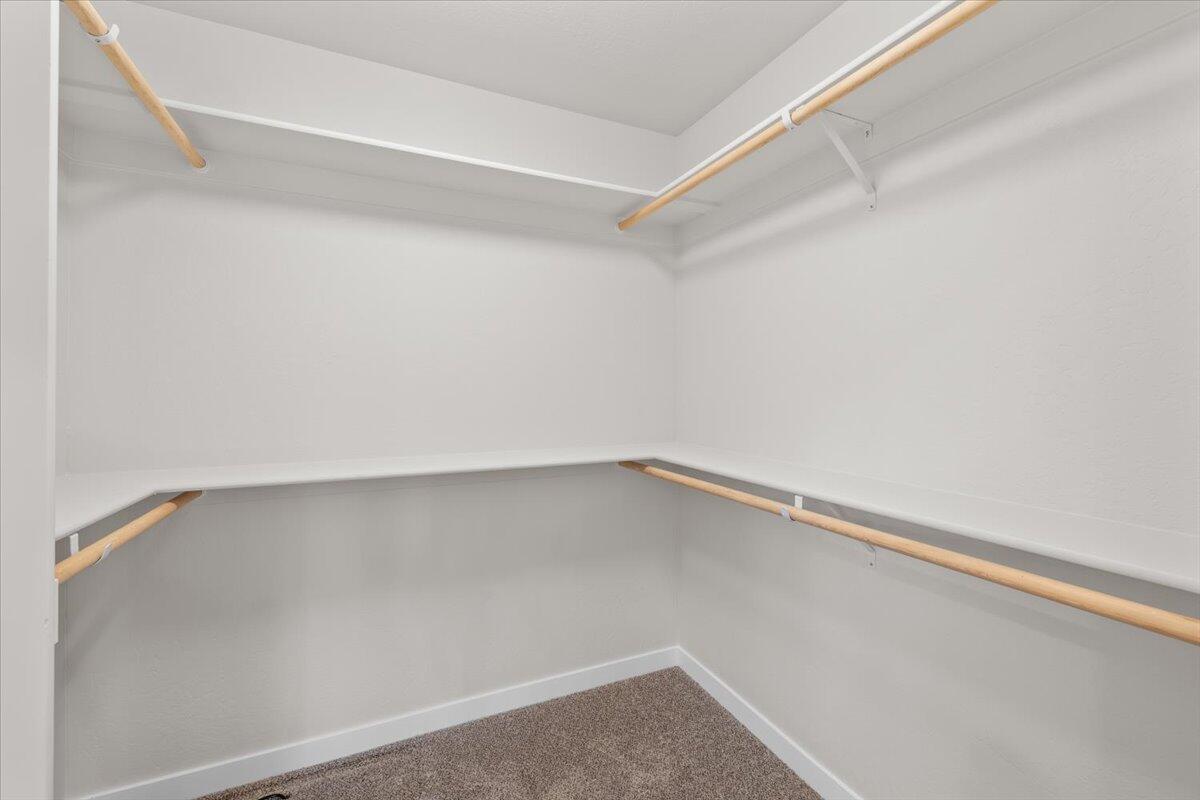 1865 Gabriel Way Medford, OR 97501 - Photo 13 of 28 21-CI_4856