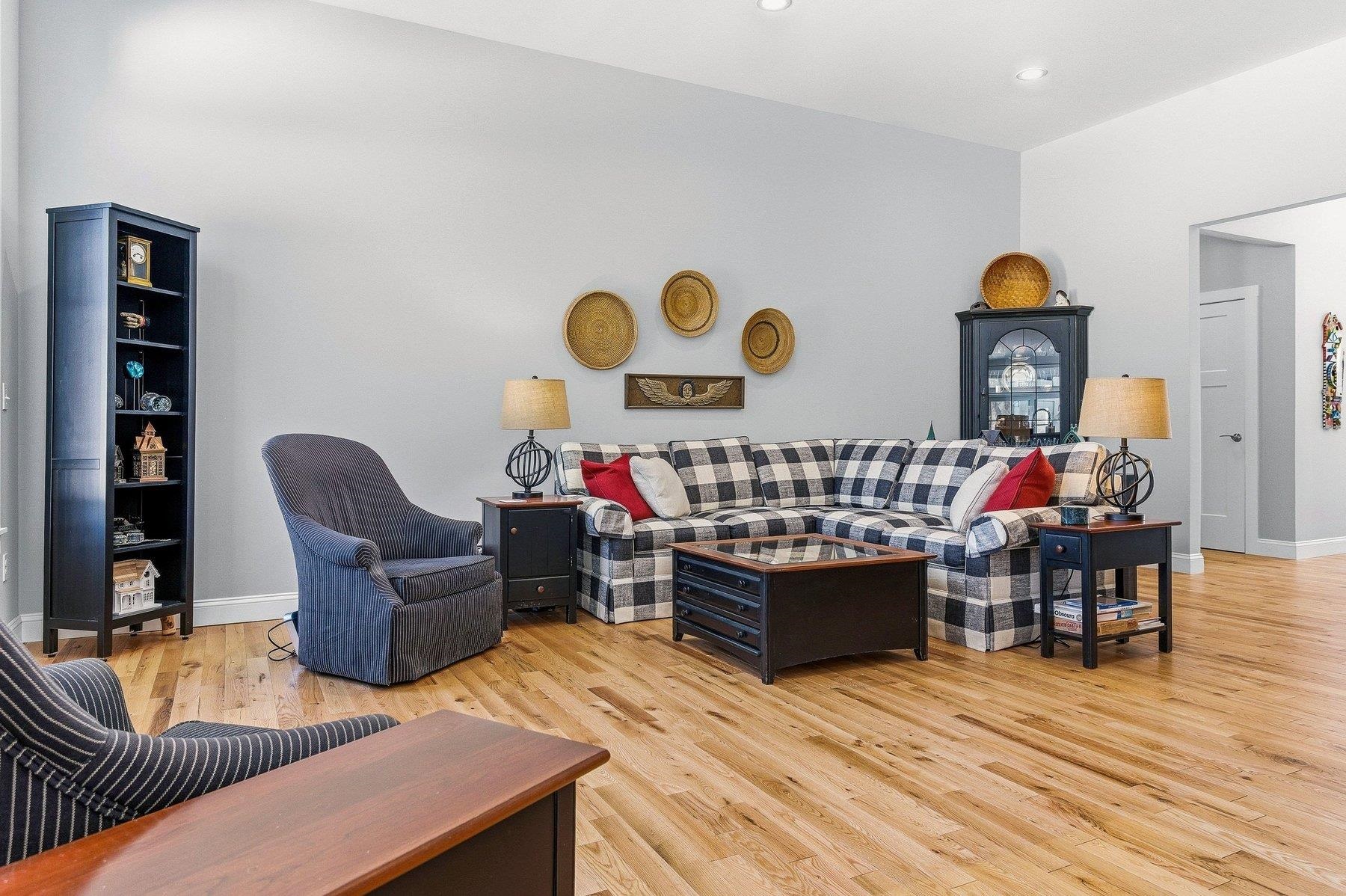 8 Thistle Way Exeter, NH 03833 - Photo 10 of 50