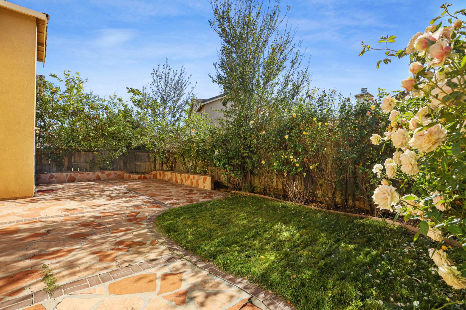 2902 Campbell Lane Tracy, CA 95377 - Photo 27 of 29 a view of a yard