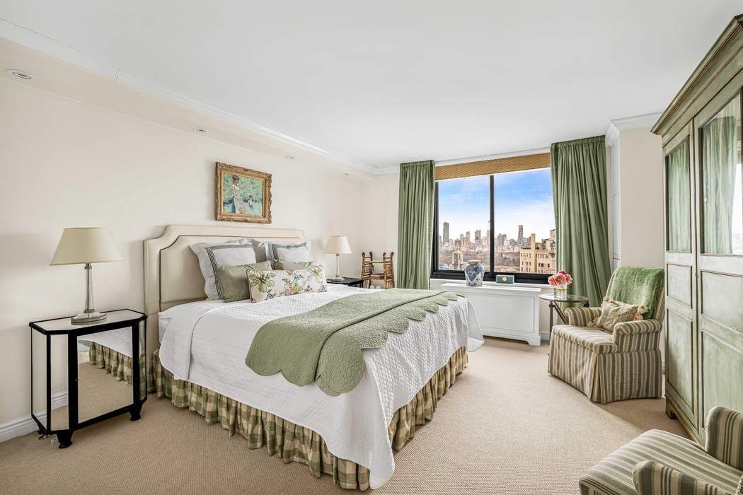 40 East 94th Street, Unit 18B Manhattan, NY 10128 - Photo 6 of 9