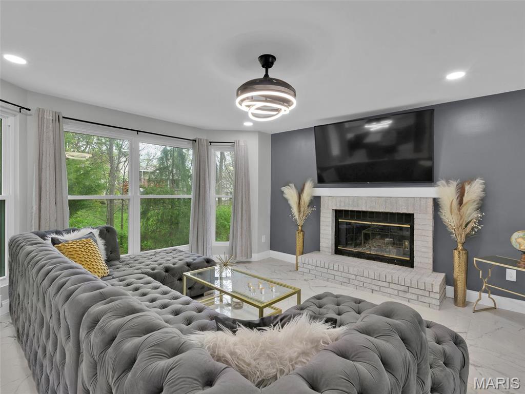 137 Inglenook Court St. Charles, MO 63304 - Photo 9 of 25