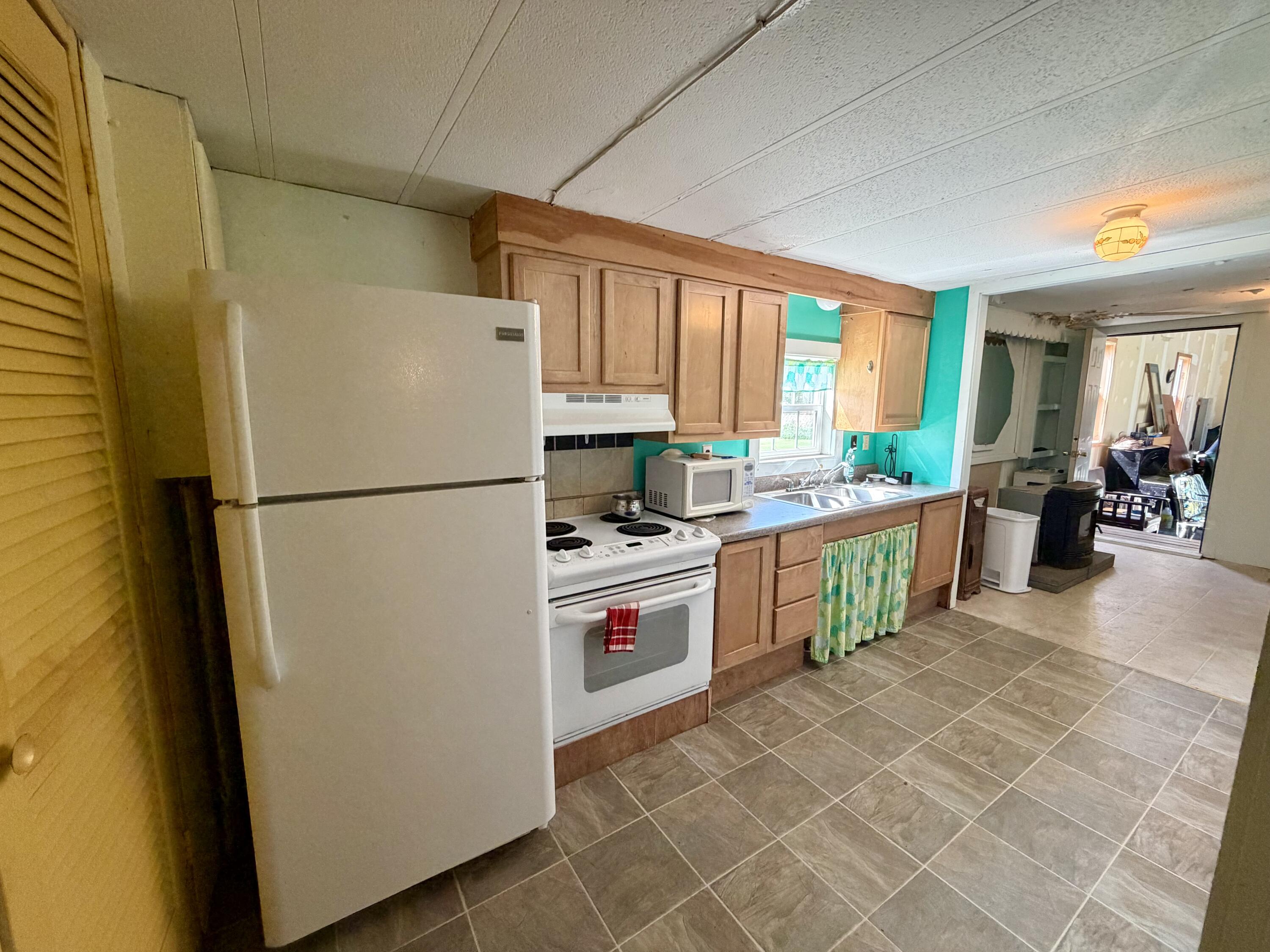 19 Lyons Road Plattsburgh, NY 12901 - Photo 4 of 30