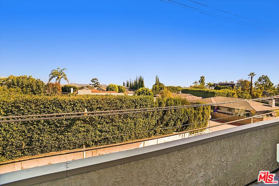 2345 Roscomare Road, Unit 405 Los Angeles, CA 90077 - Photo 16 of 17 Gallery Image 16