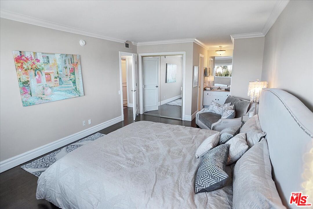 2345 Roscomare Road, Unit 405 Los Angeles, CA 90077 - Photo 10 of 17 Gallery Image 10