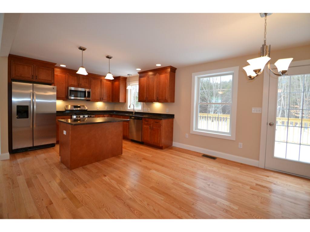 35 A Wilson Road Kittery, ME 03904 - Photo 4 of 31 Gallery Image 4