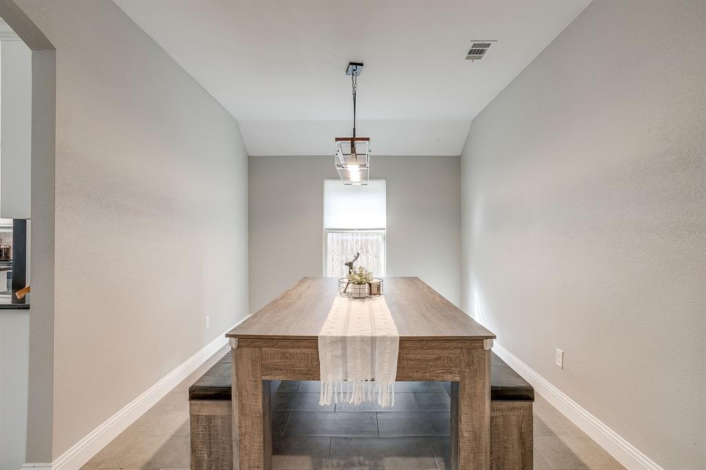 5617 Kilpatrick Avenue Fort Worth, TX 76107 - Photo 10 of 40