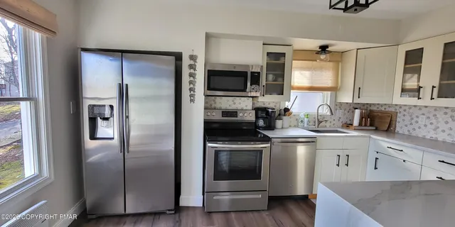 $292,000 | 1093 Porter Drive, Bushkill, PA 18324