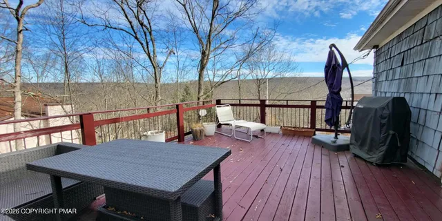 $292,000 | 1093 Porter Drive, Bushkill, PA 18324