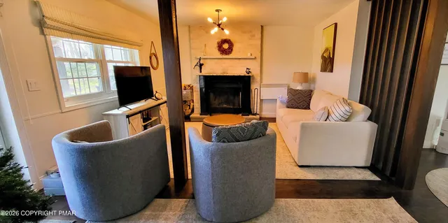 $292,000 | 1093 Porter Drive, Bushkill, PA 18324