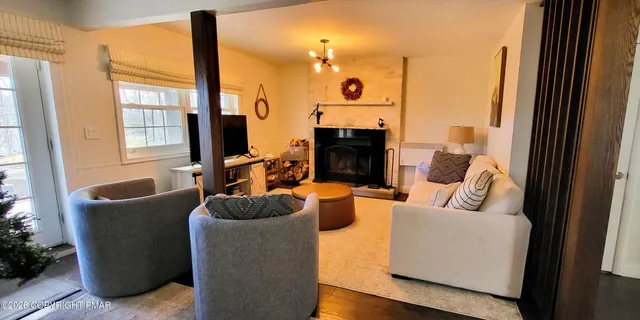 $292,000 | 1093 Porter Drive, Bushkill, PA 18324