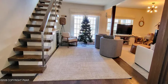 $292,000 | 1093 Porter Drive, Bushkill, PA 18324