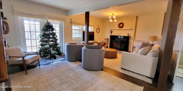 $292,000 | 1093 Porter Drive, Bushkill, PA 18324