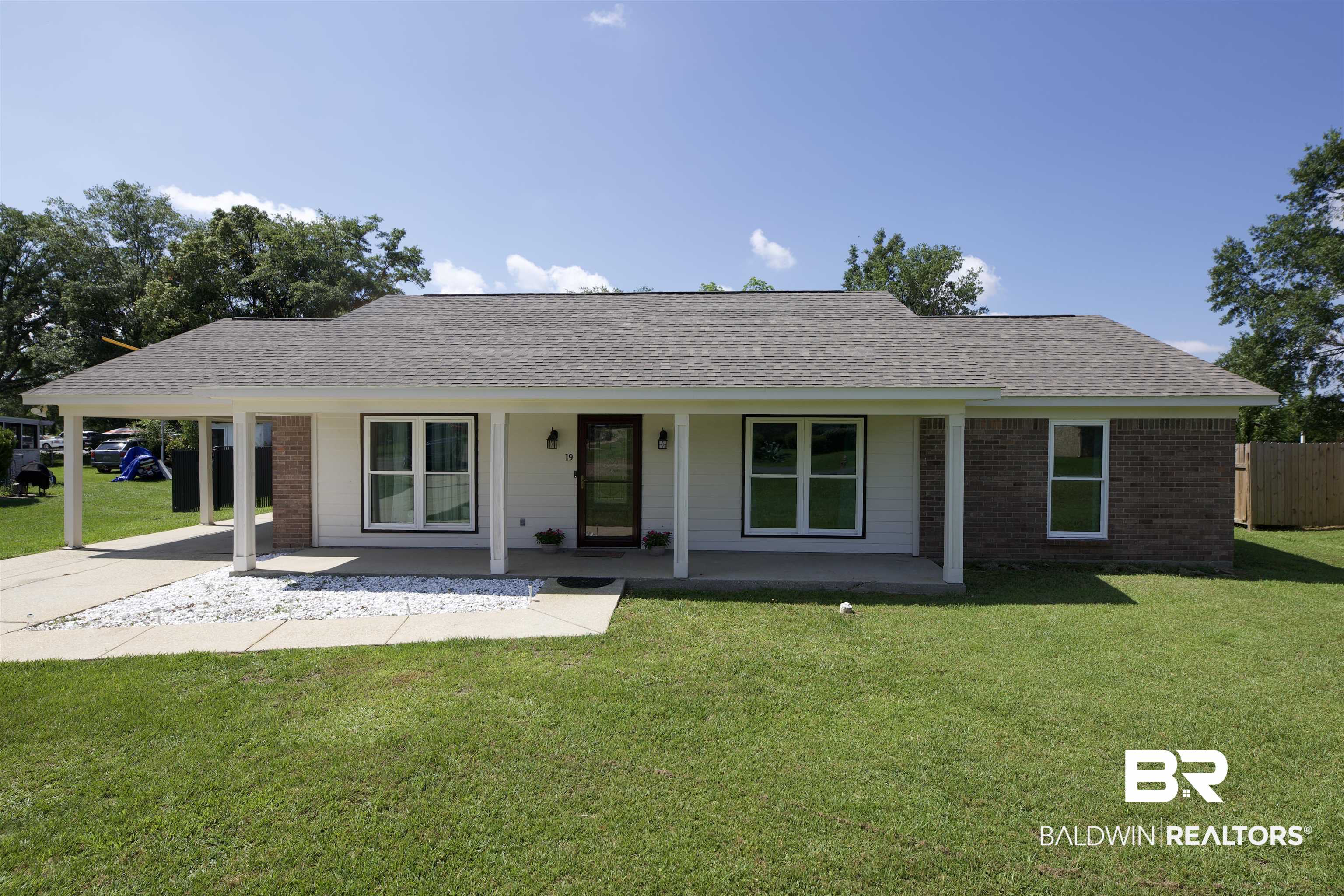 19 Magnolia Circle Foley, AL 36535 - Photo 1 of 34 Front of the House