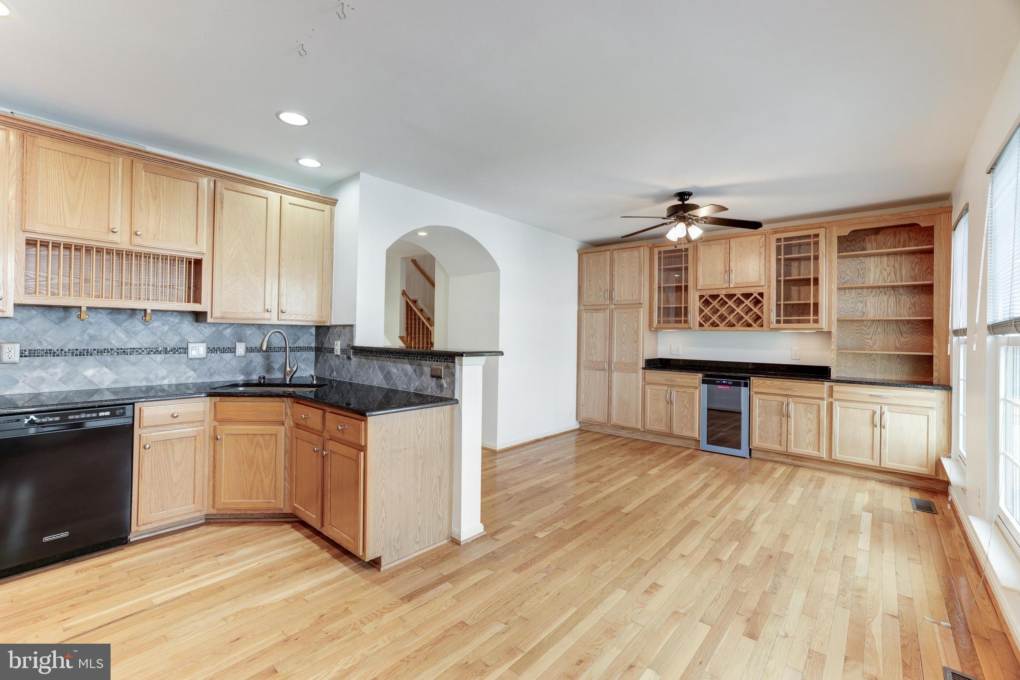 26105 Nimbleton Square Chantilly, VA 20152 - Photo 18 of 55