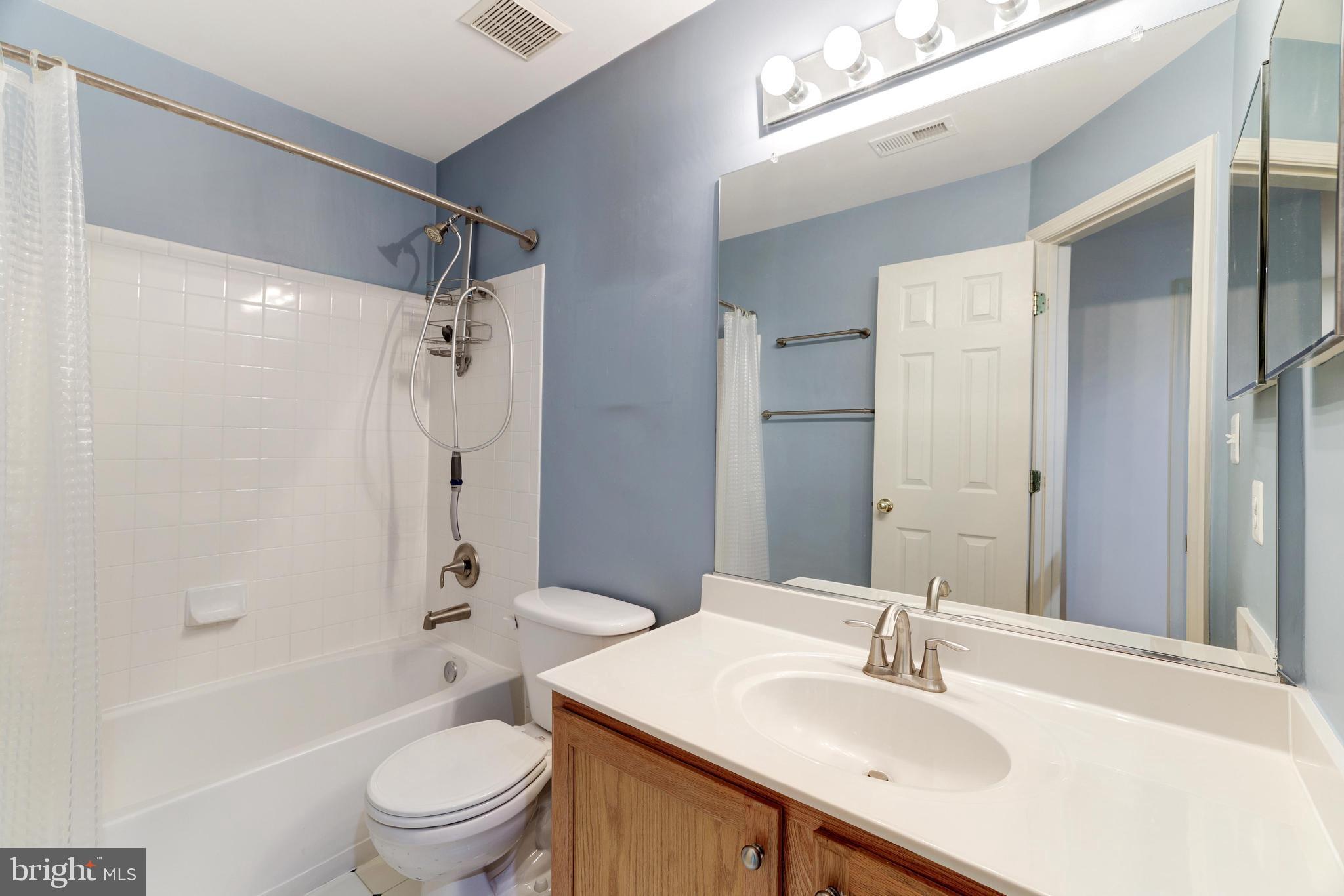 26105 Nimbleton Square Chantilly, VA 20152 - Photo 32 of 55