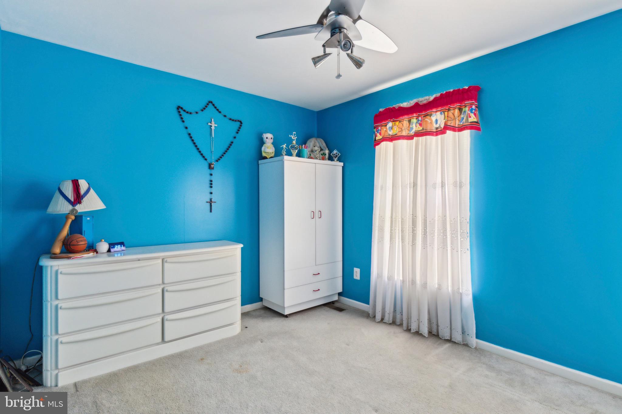 38 Cherry Tree Court Spring City, PA 19475 - Photo 26 of 35 a view of an entryway with front door