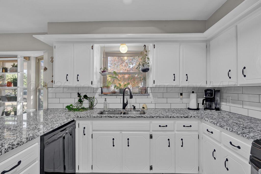 8202 Tejas Trail Amarillo, TX 79110 - Photo 8 of 26 kitchen 3
