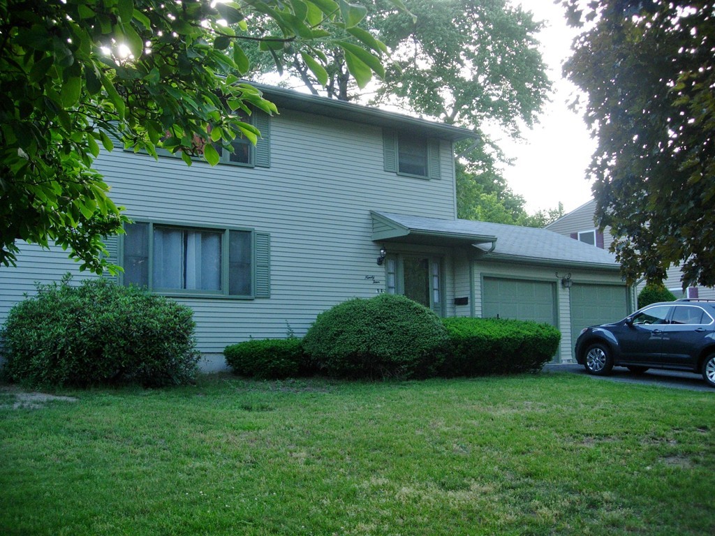 94 Granby Street Springfield, MA 01108 - Photo 3 of 13 Gallery Image 3