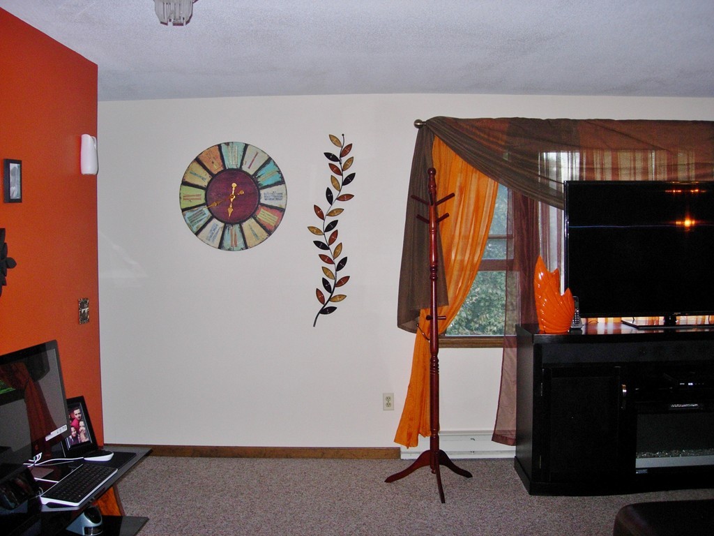 94 Granby Street Springfield, MA 01108 - Photo 5 of 13 Gallery Image 5